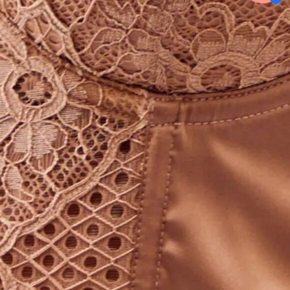 NEW Urban Outfitters BDG Lace and Satin Corset Crop Top Sz Small NWOT - Picture 3 of 11